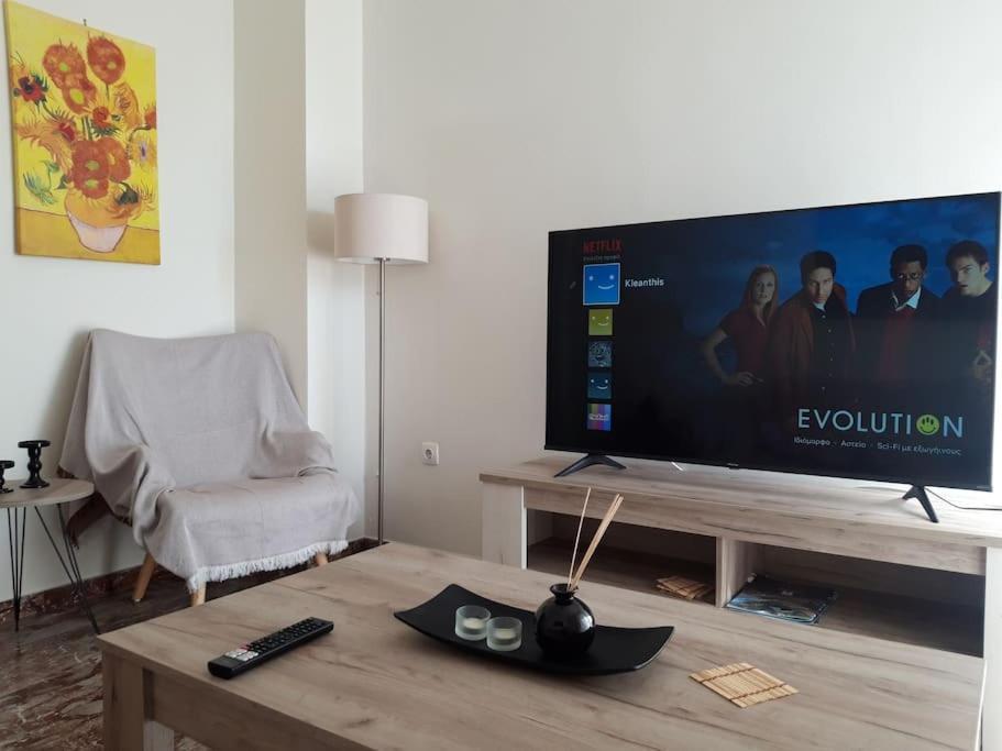 Comfort Apartment In The City カラマタ エクステリア 写真