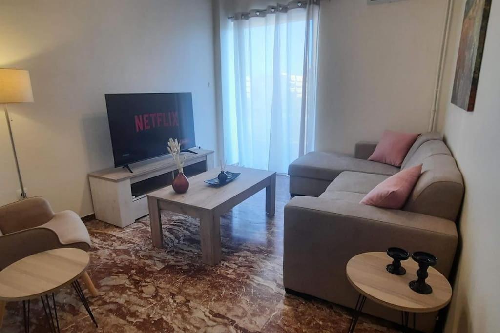 Comfort Apartment In The City カラマタ エクステリア 写真